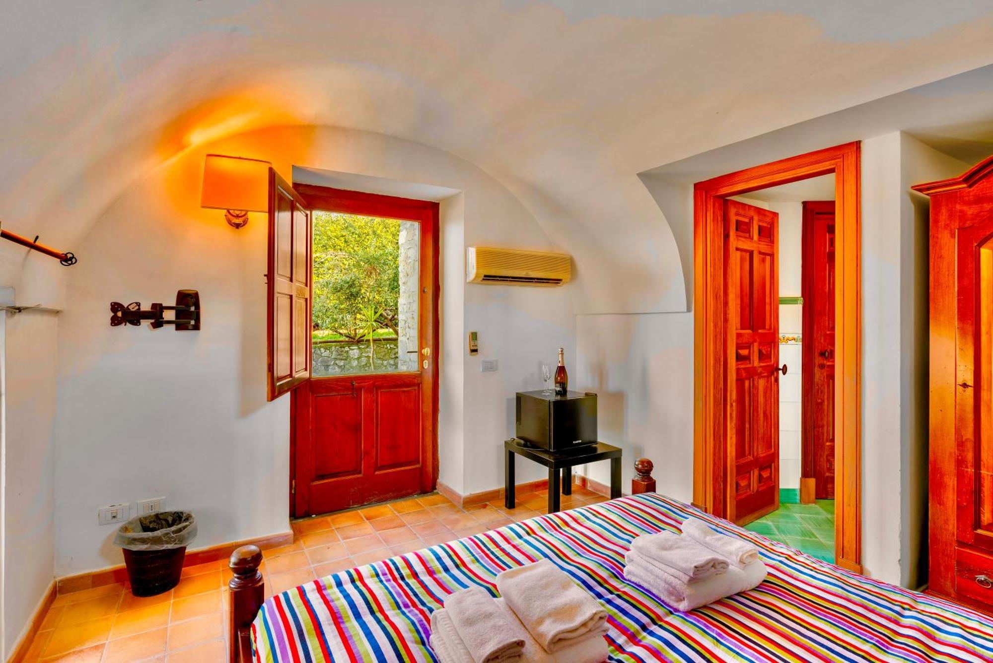 B&B Villa Della Porta, Amalfi Coast - Historical Heritage วีโกเอเกวนเซ ภายนอก รูปภาพ